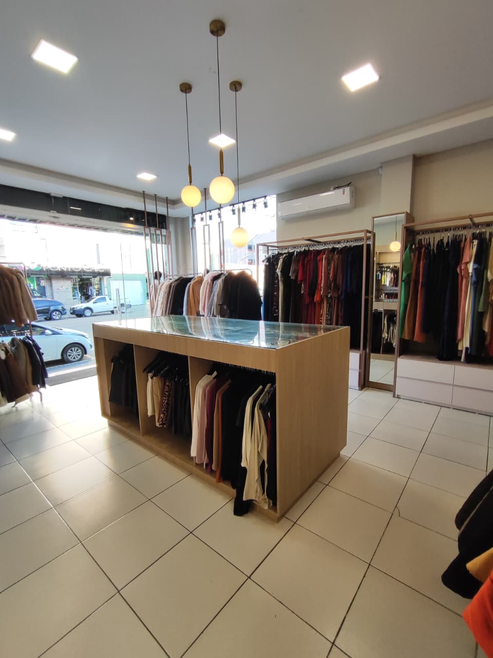 Vitrine e expositores Miss Amores