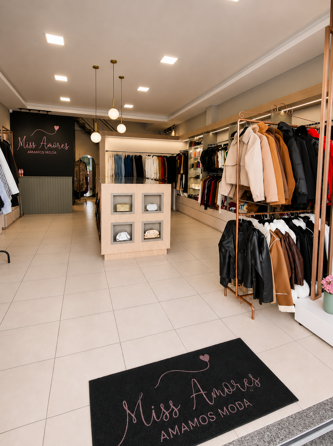 Interior da loja Miss Amores
