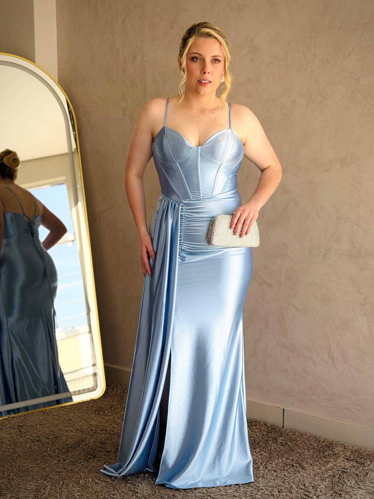 Vestido longo azul-claro acetinado Miss Amores